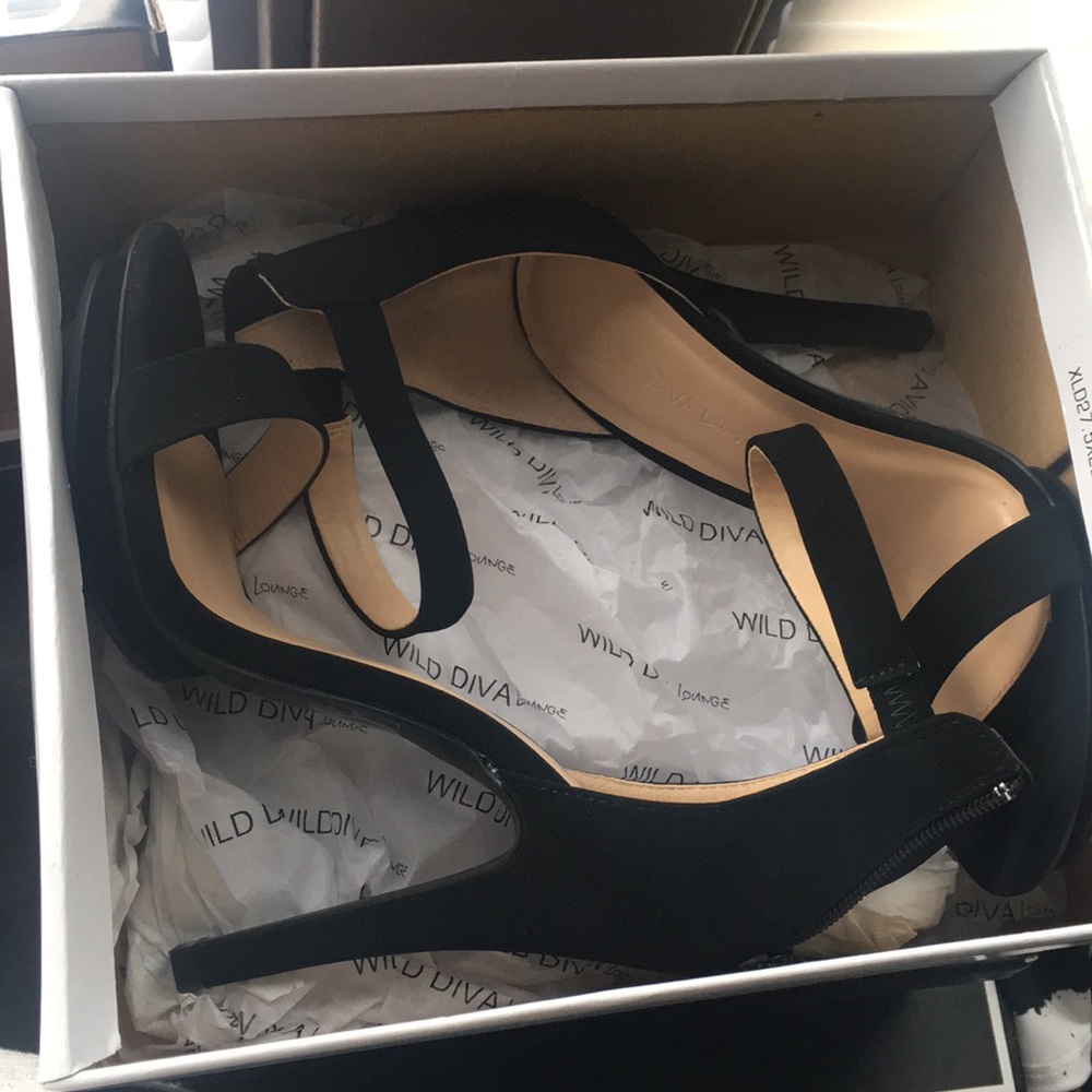 Brand new high heel